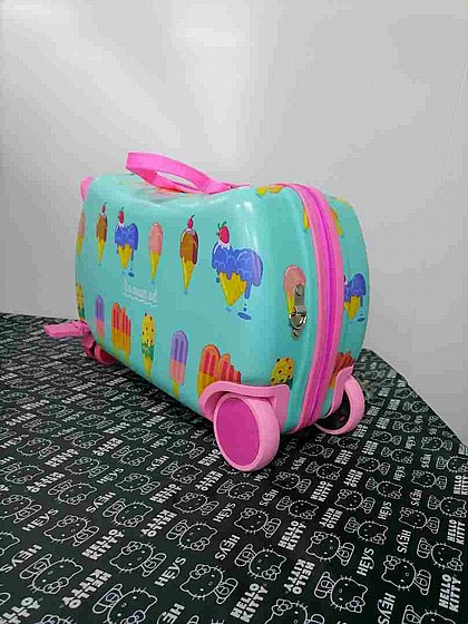 Trunki kids ride-on