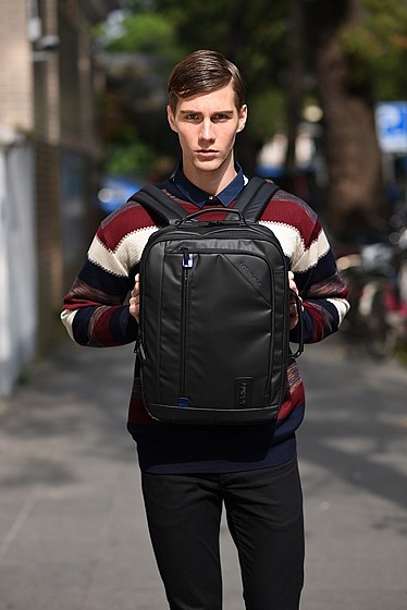 ��� ��  i-Boldman Backpack 