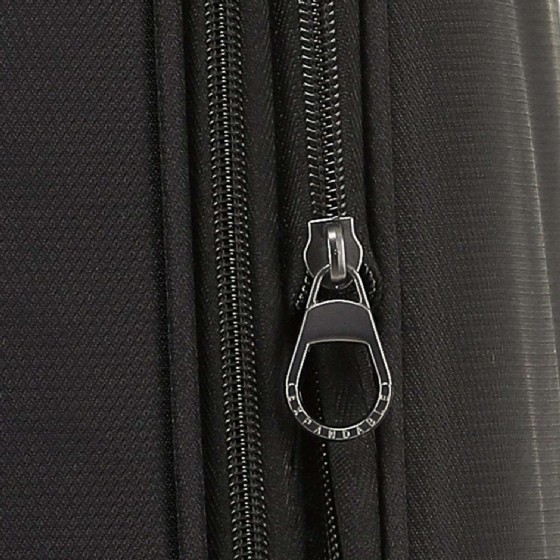�� ������� - NATIONAL GEOGRAPHIC TRAVELLER BLACK �� 3 �������