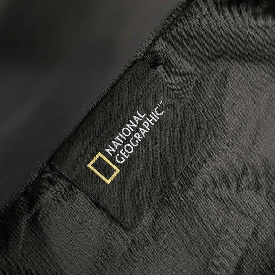 �� ������� - NATIONAL GEOGRAPHIC TRAVELLER BLACK �� 3 �������