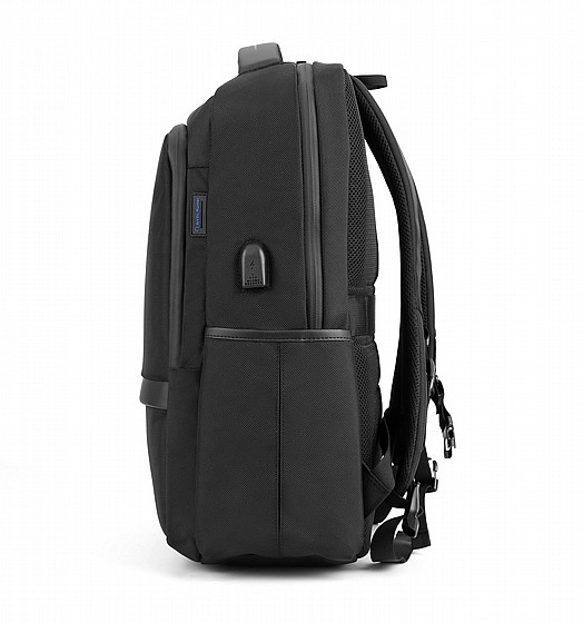 ��� �� Hunter Backpack