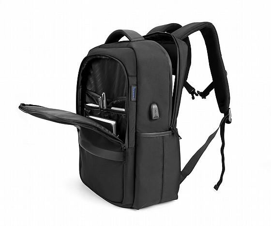 ��� �� Hunter Backpack