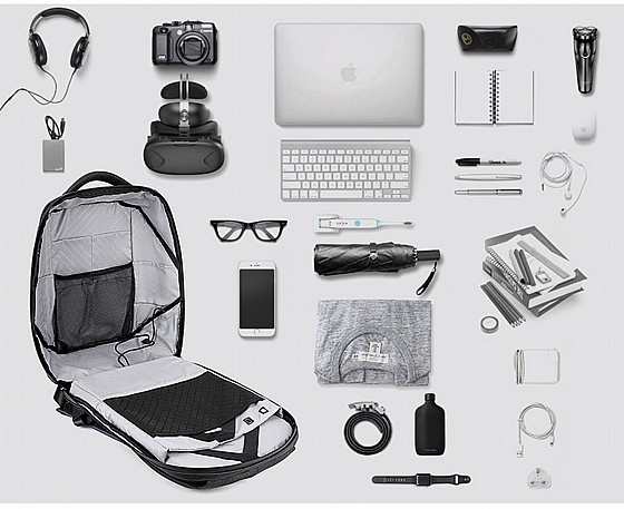 ��� �� i-Omni Backpack