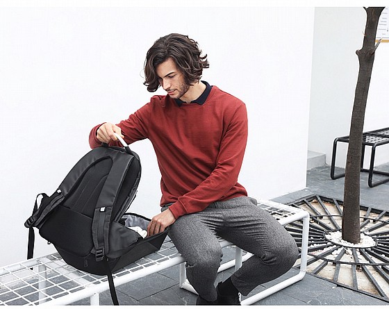 ��� �� i-Omni Backpack