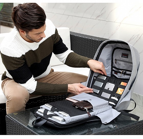 ��� �� i-Beyondz Backpack