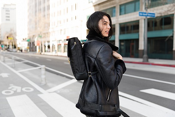 ��� �� ���� AUSTIN HYBRID TOTE BACKPACK 