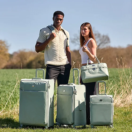 �� ������� it Luggage ��� Lustrous Luxe New Teal 