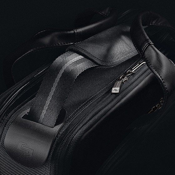 ��� ����� PARAMOUNT SMART STRAP BRIEFCASE