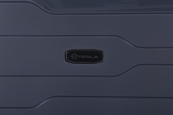 �� 3 ������� TESLA 